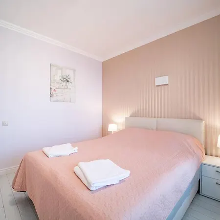La Mer Luxury 4 Apartment